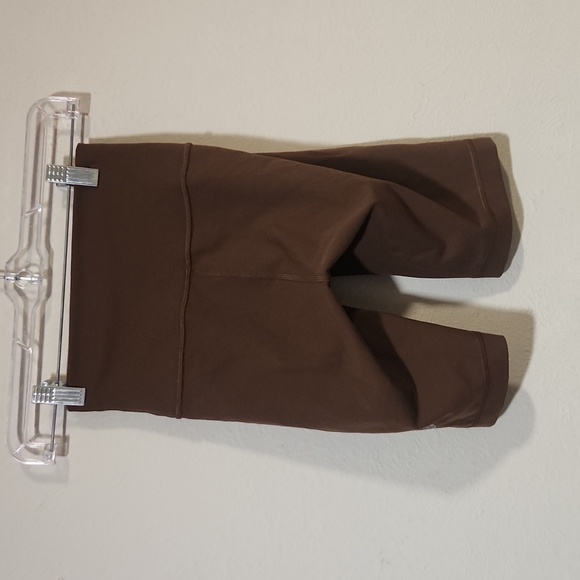 Lululemon Wunder Train High-Rise Shorts Size 2 – Fast Drying, Comfy & Cute! - Picture 6 of 10